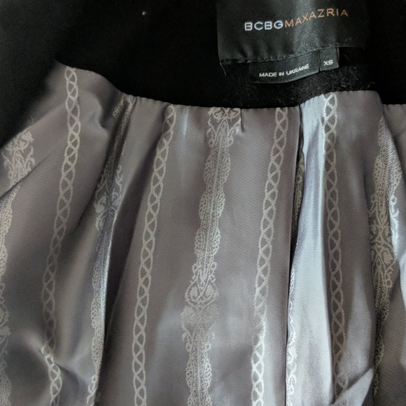 BCBG MaxAzria Cropped Black Jacket, sz XS - Picture 9 of 9